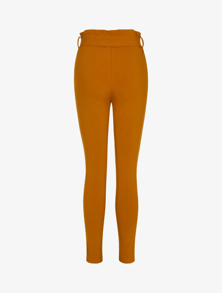 Pantalon coupe carotte à taille volantée - rouille