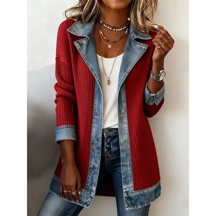 Ylva – Trendig jacka med denimdetaljer i modern design