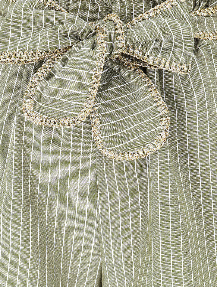 Pantalon ample à rayures et ceinture fantaisie - Kaki