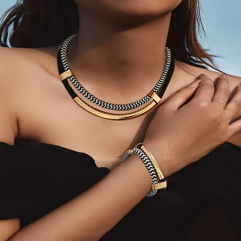 Auriane | Raffinement moderne pour chaque occasion