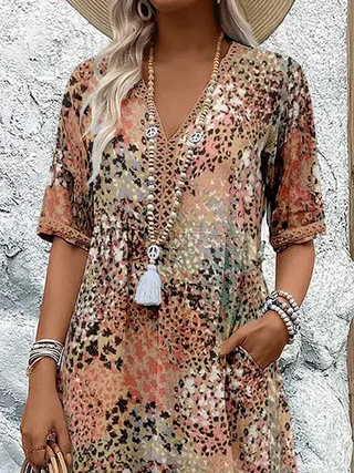 Susan | Robe Midi Imprimé Floral Sauvage Col V & Manches Courtes