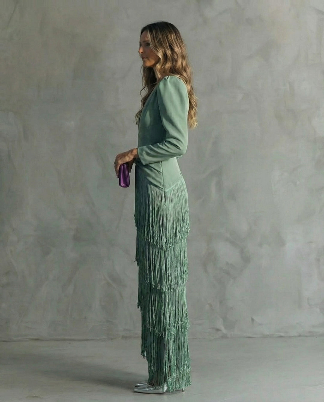 Clara | Robe élégante à manches frangées