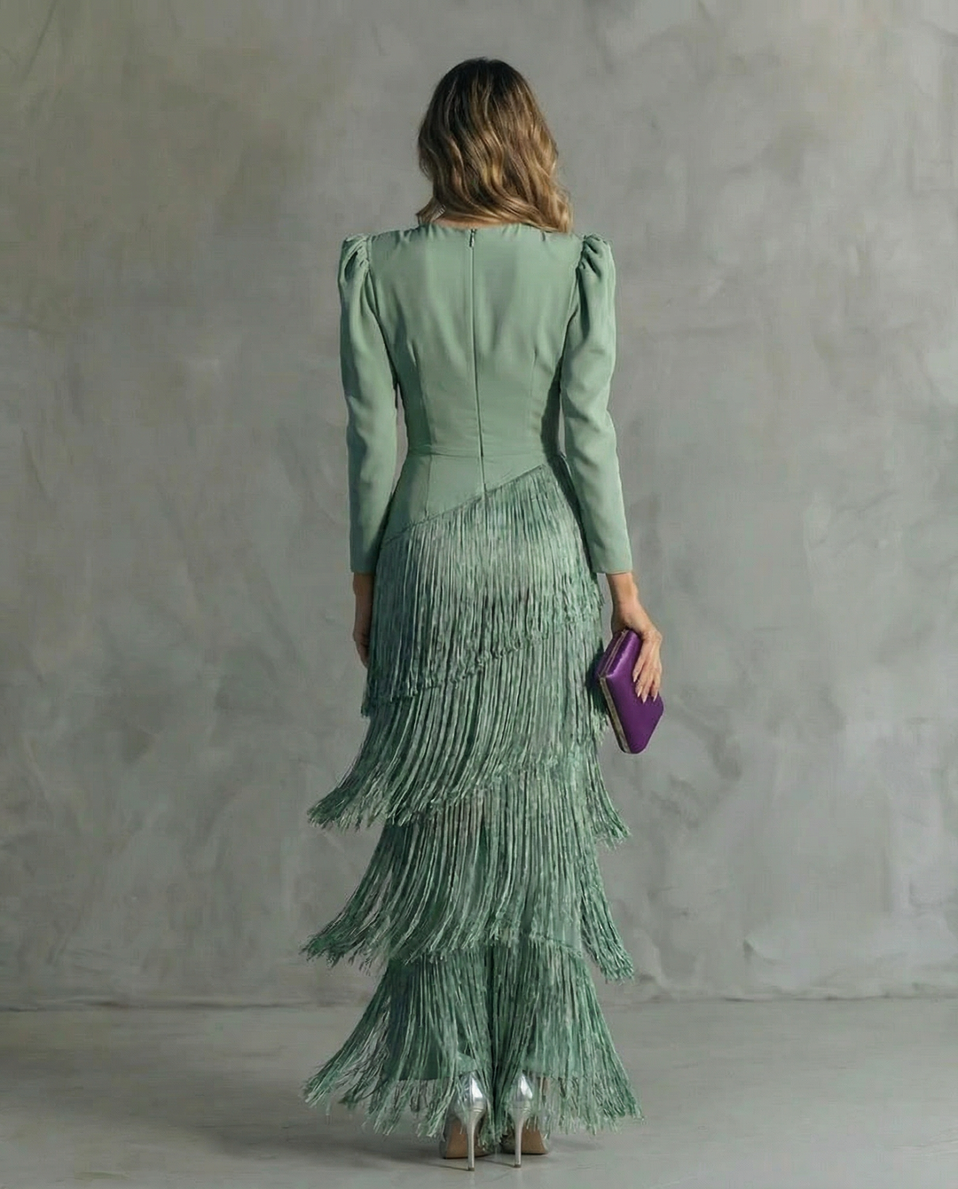 Clara | Robe élégante à manches frangées