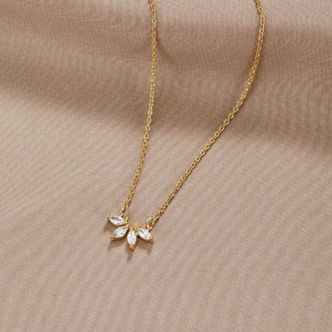 Collier Feuille en Cristal